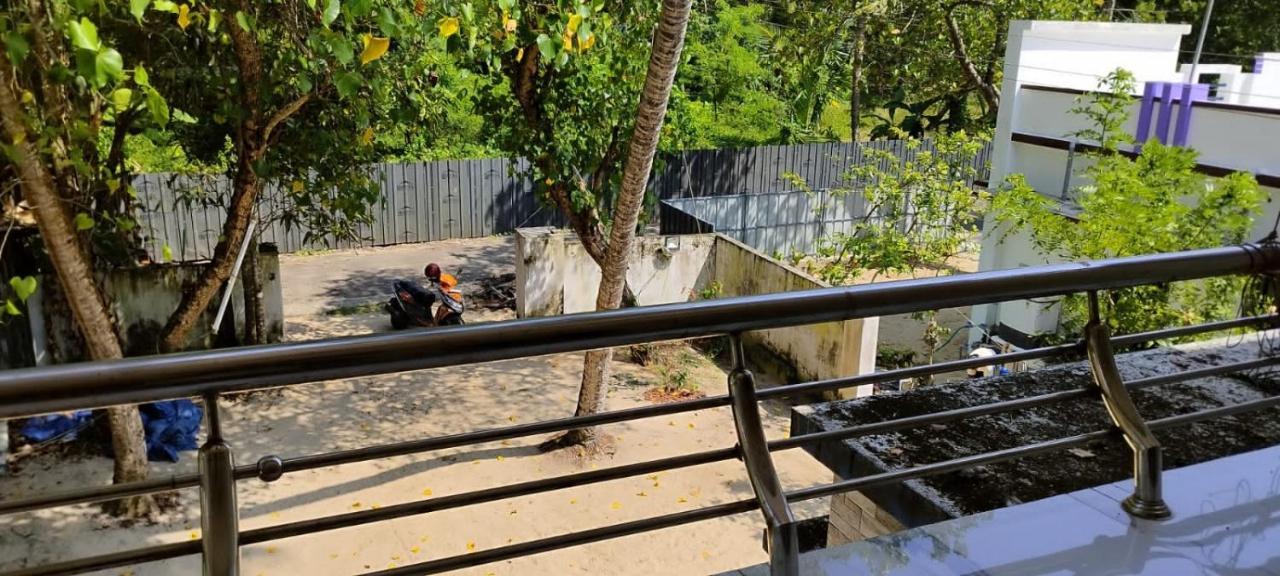 Marari Sibiya Beach Villa มาราริคุลาม ภายนอก รูปภาพ