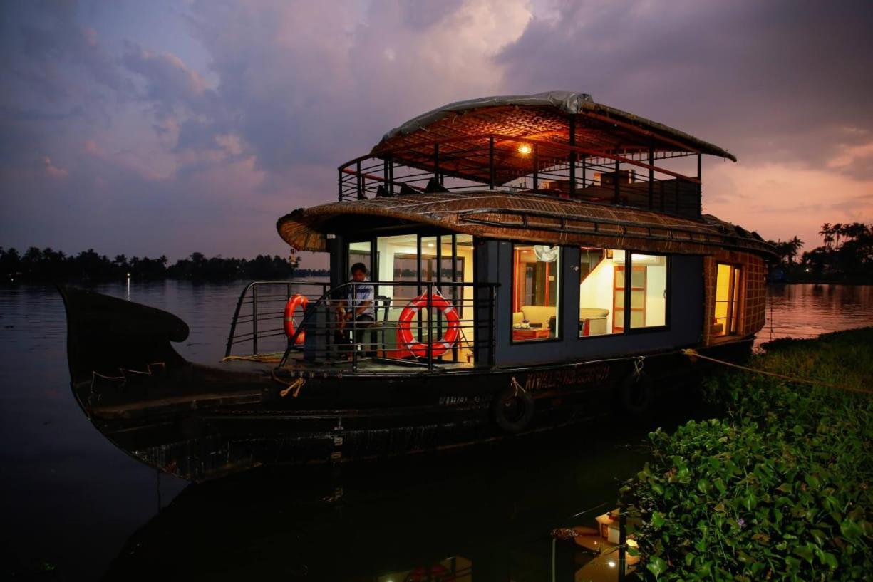 Marari Sibiya Beach Villa มาราริคุลาม ภายนอก รูปภาพ